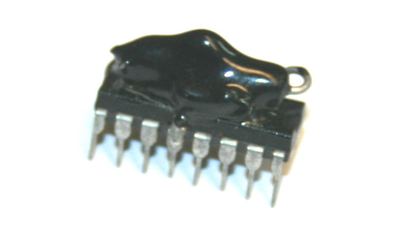 IC, SSM2030 VCO chip with tempco