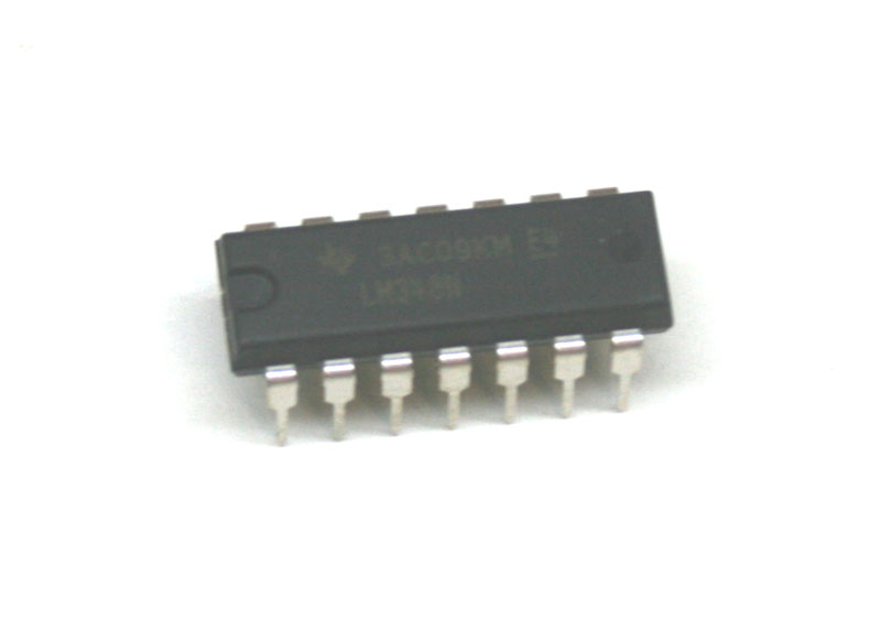 IC, LM348N op amp