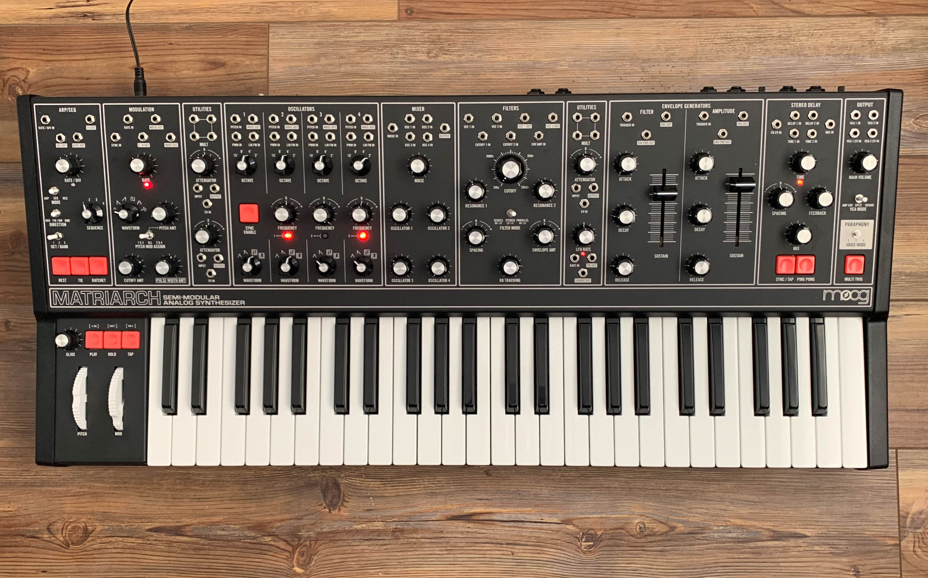 Moog Matriarch Dark