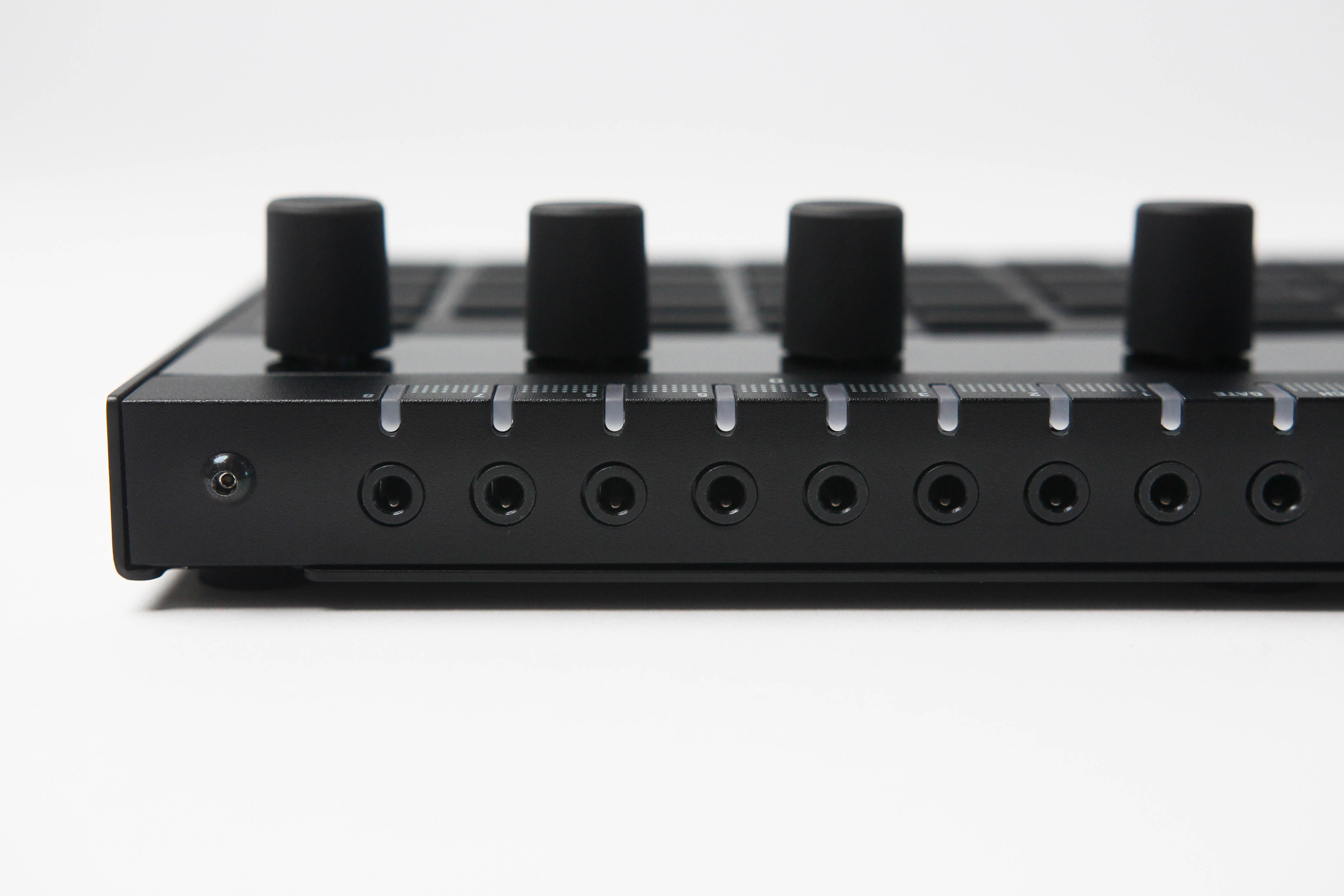 Korg SQ-64