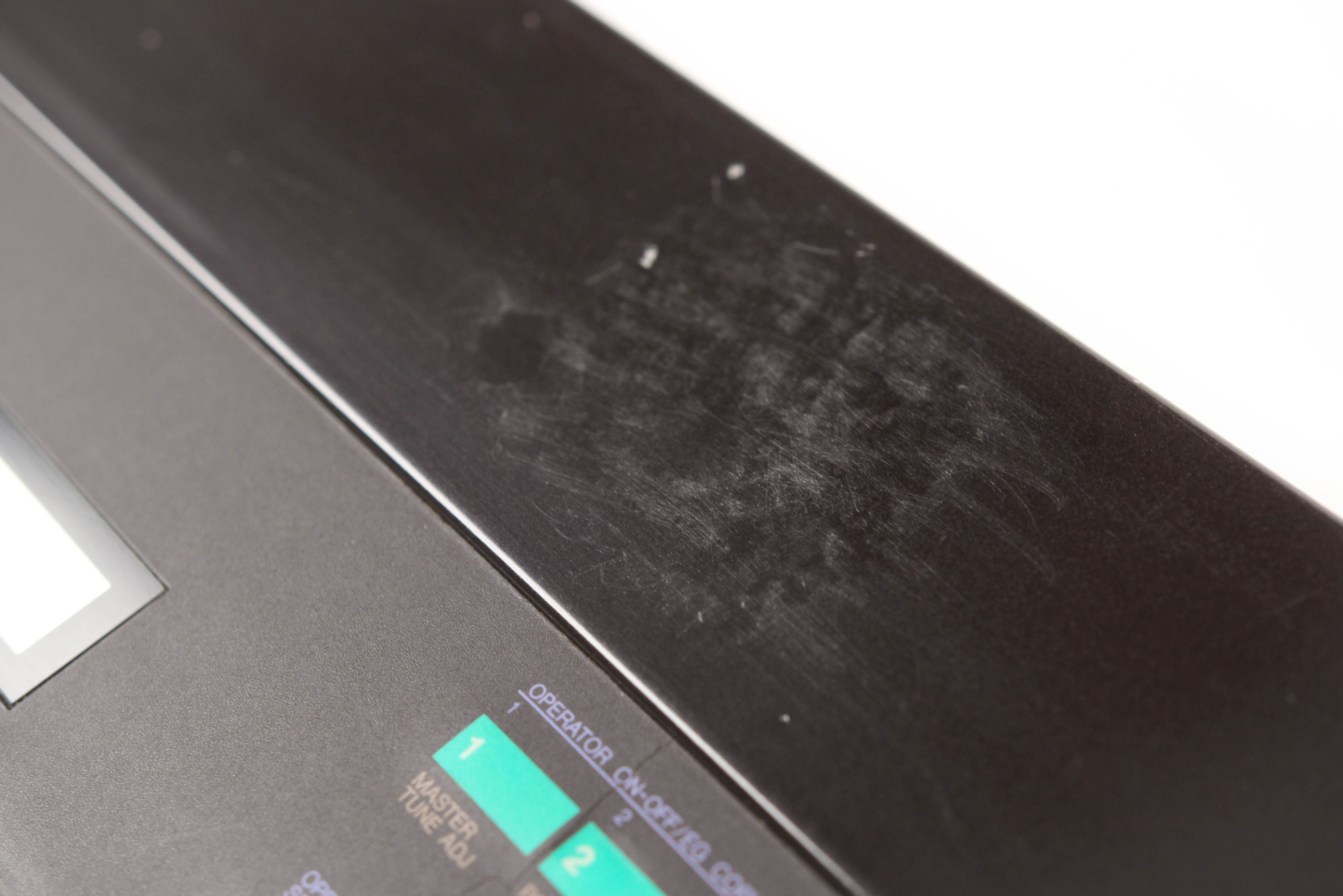 Yamaha DX9 synthesizer