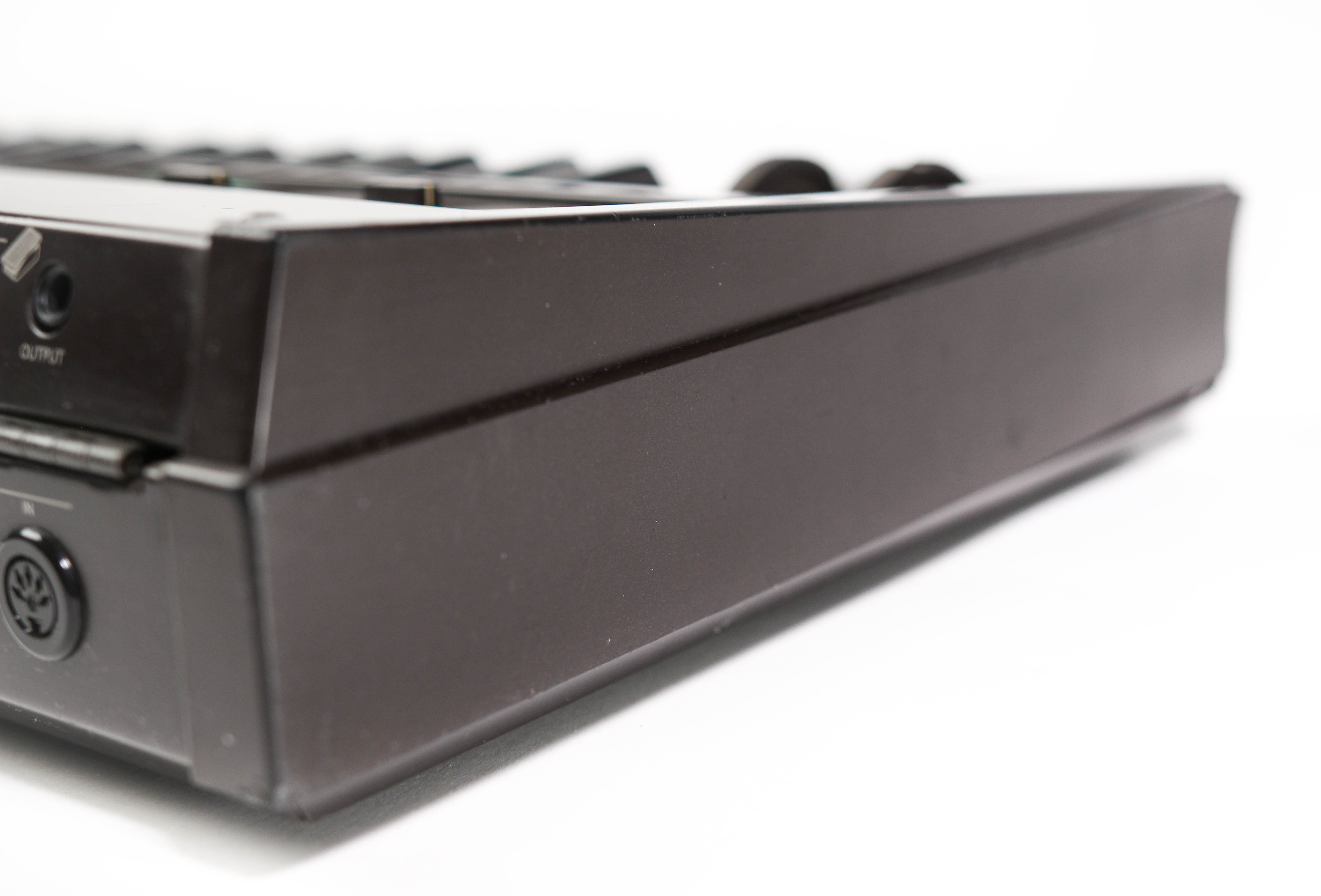 Yamaha DX9 synthesizer