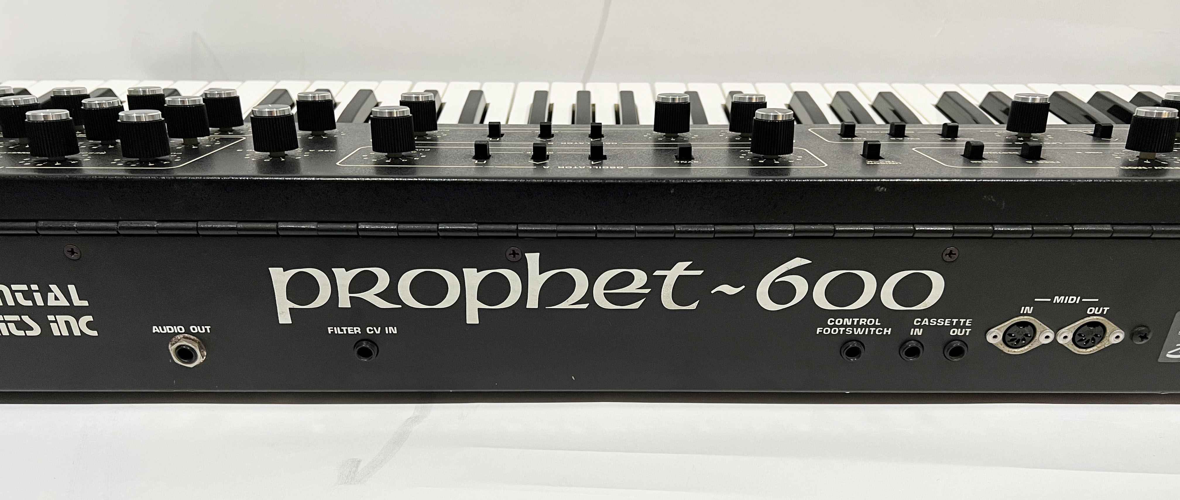 Sequential Circuits Prophet-600