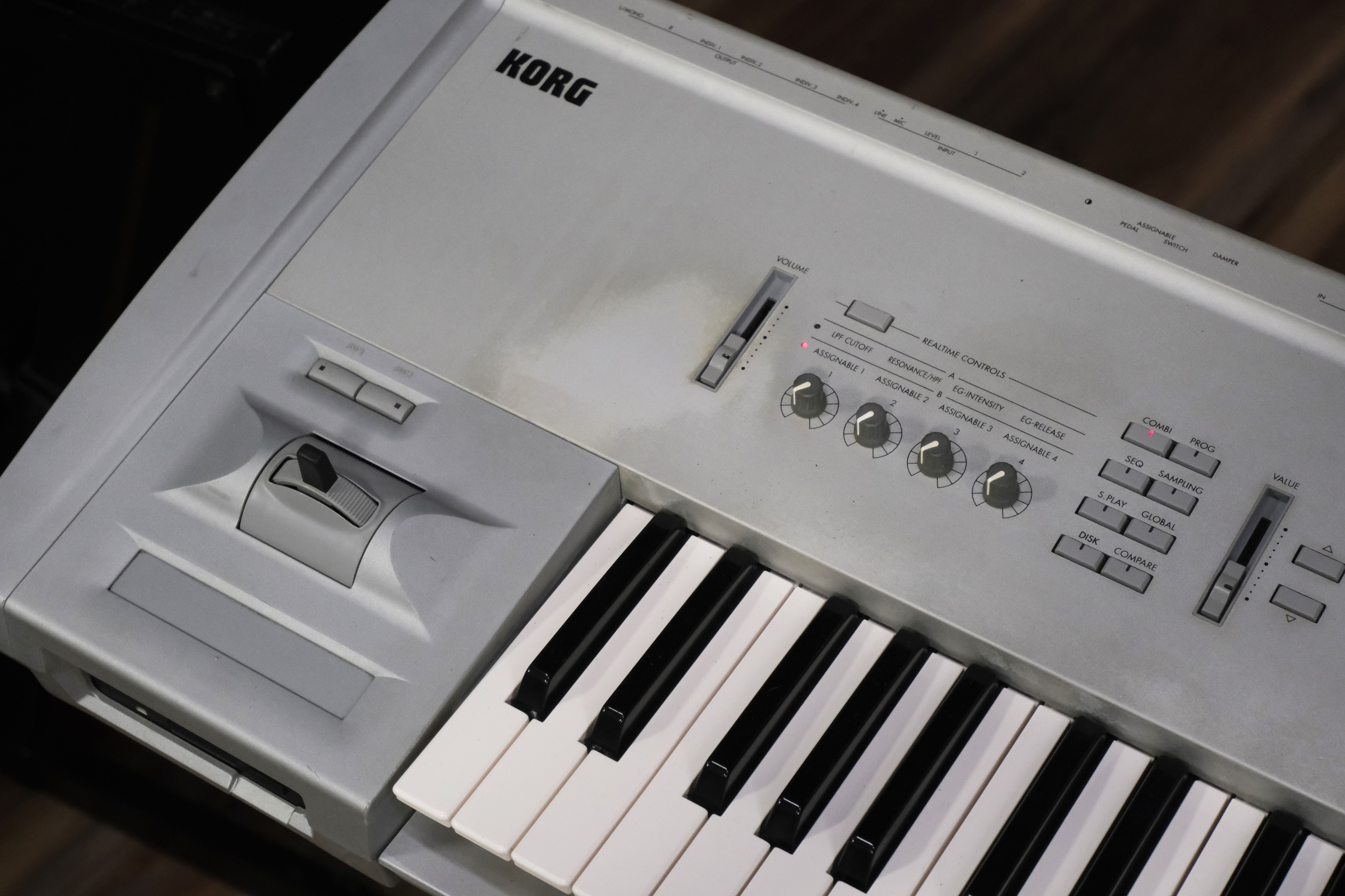 Korg Triton