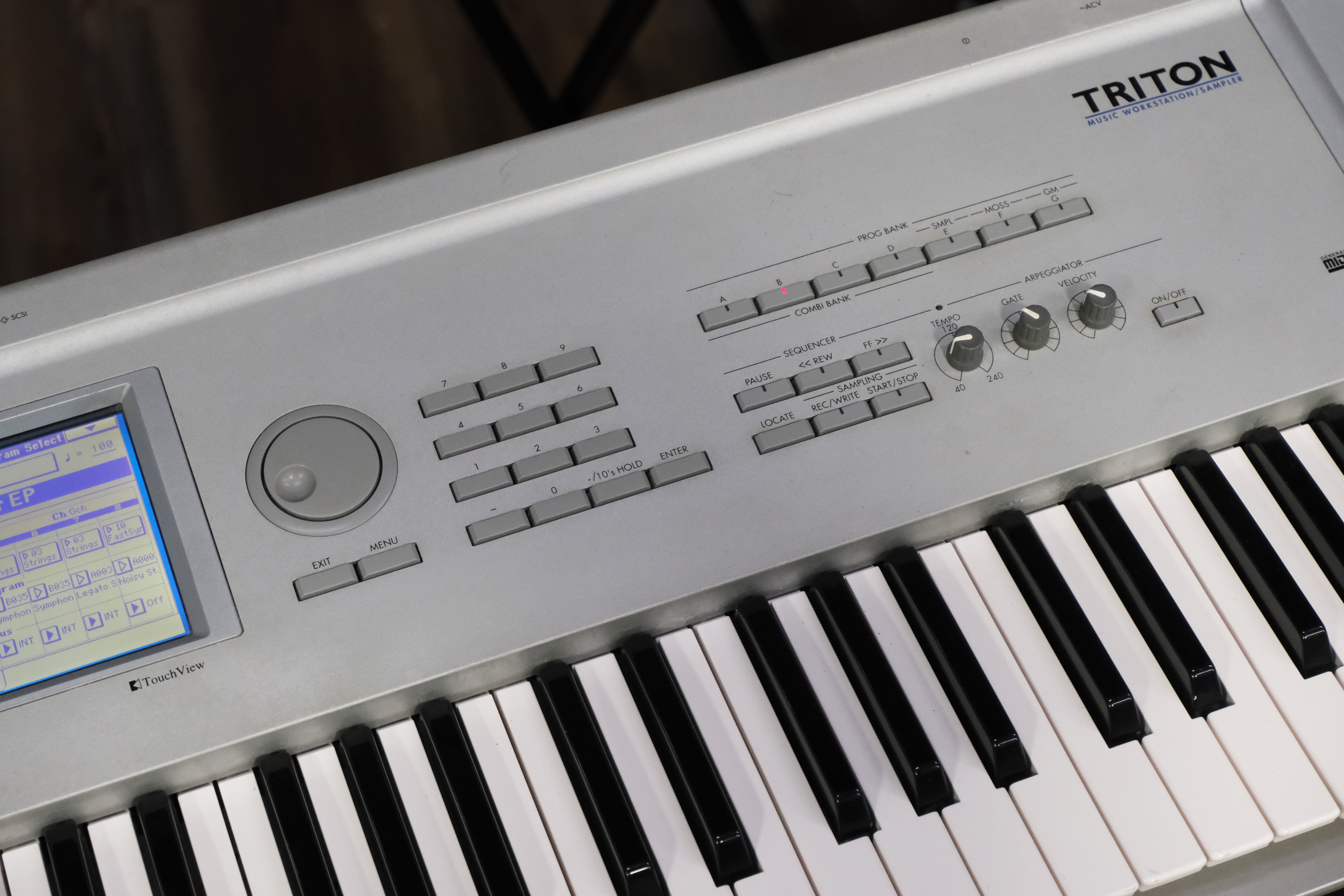 Korg Triton
