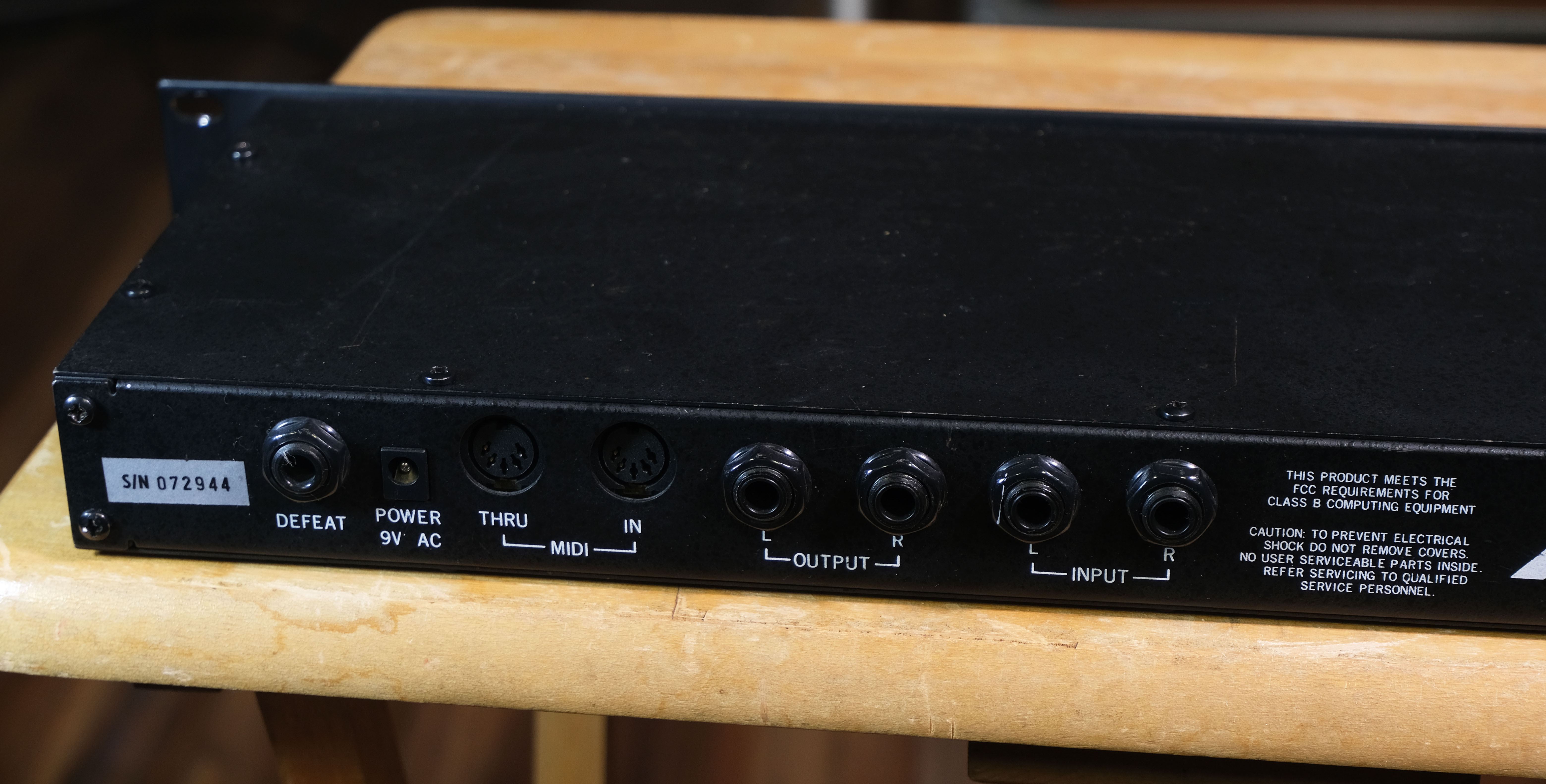 Alesis Midiverb II