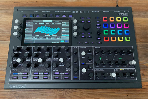 Waldorf Iridium synthesizer