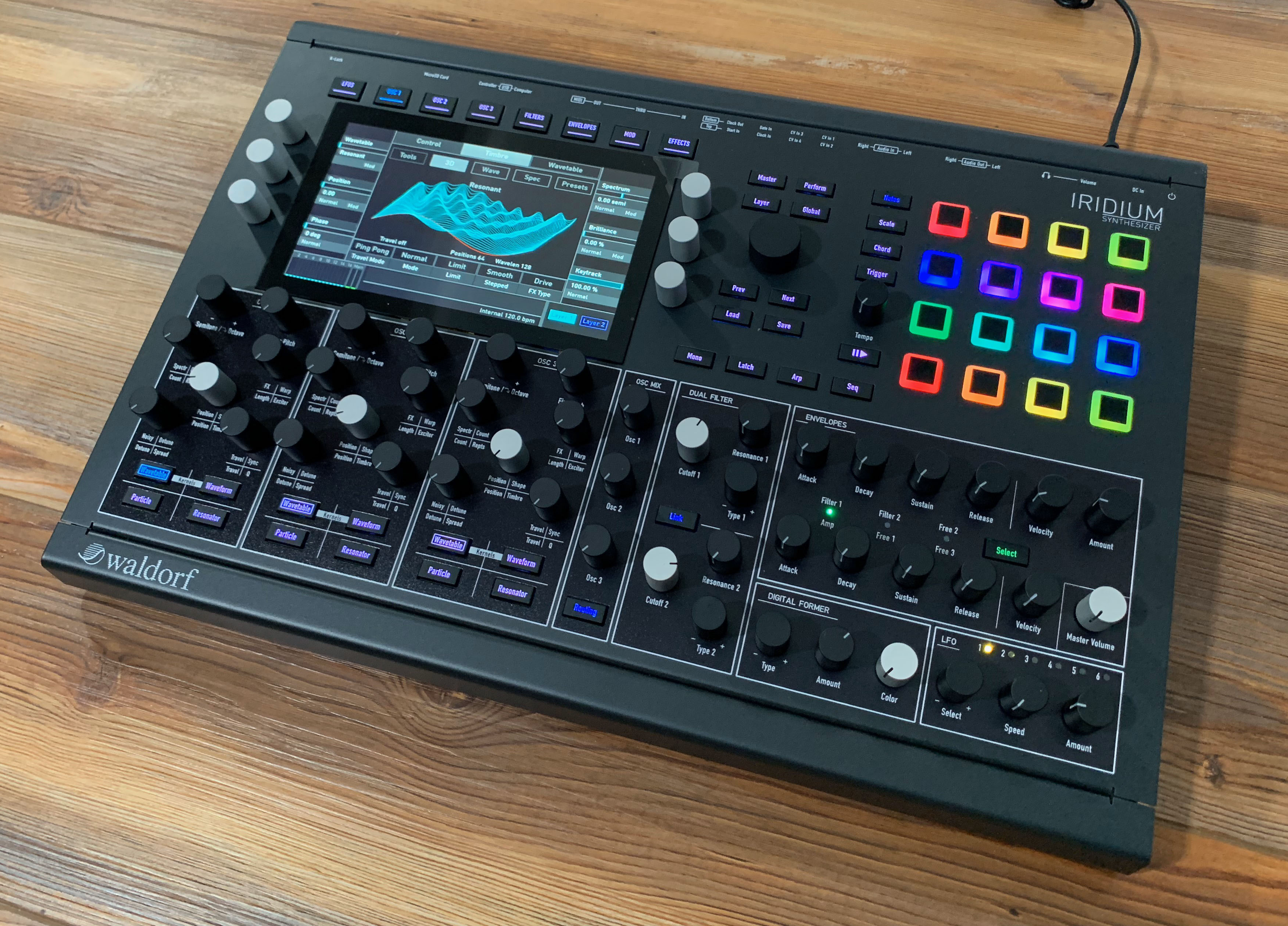 Waldorf Iridium synthesizer