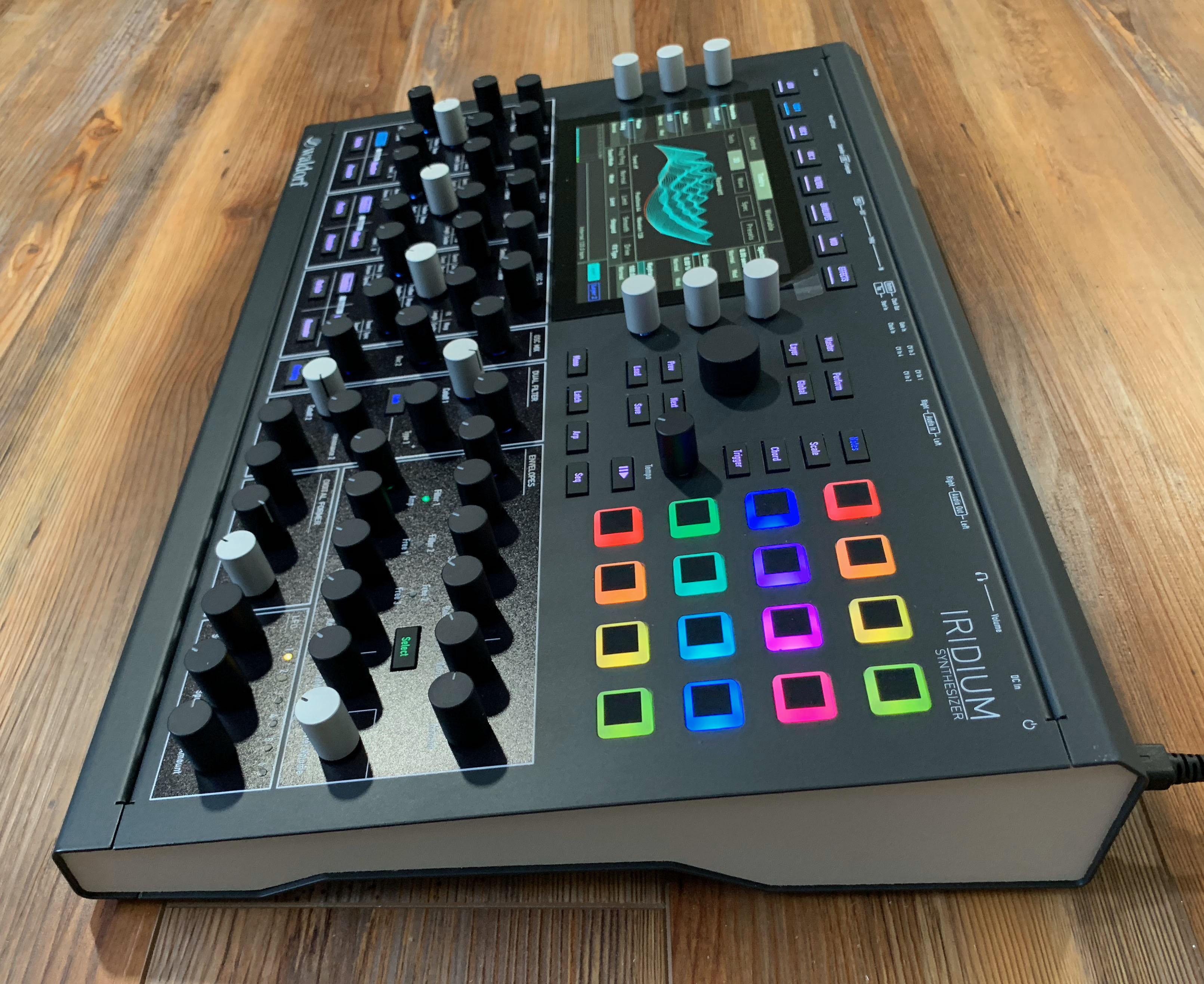 Waldorf Iridium synthesizer