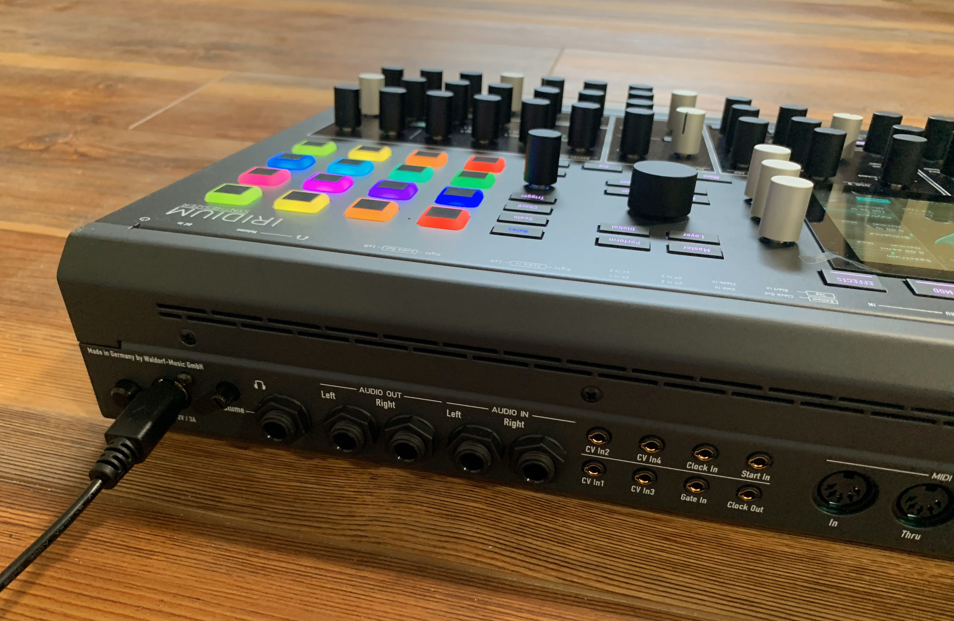Waldorf Iridium synthesizer