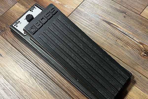 Boss FV-200 volume pedal